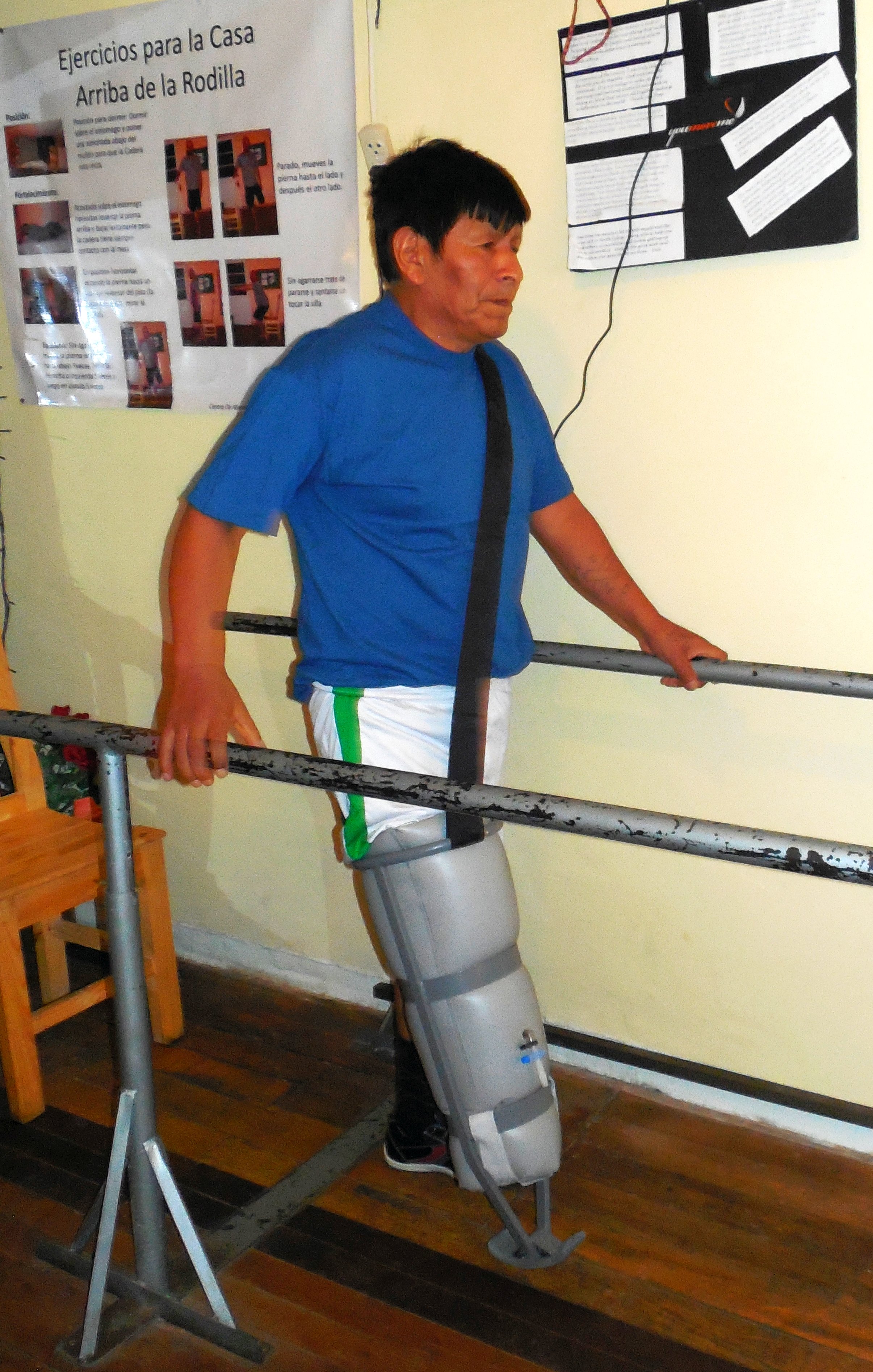 bolivians-without-disabilities-lucas-walking-with-ppam-aid-profile-b